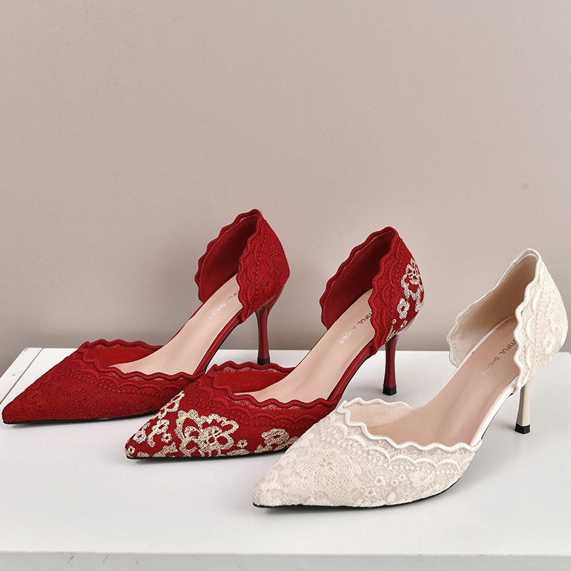 Luxury Red White Lace Embroide - Embroidery In The Piece recension och pris