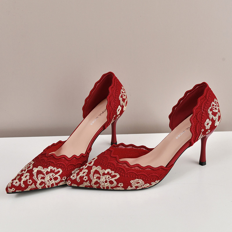 Luxury Red White Lace Embroide - Embroidery In The Piece recension och pris