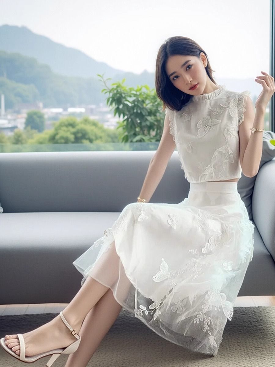 New Summer High End White 2 Pi - Embroidery Blouse recension och pris