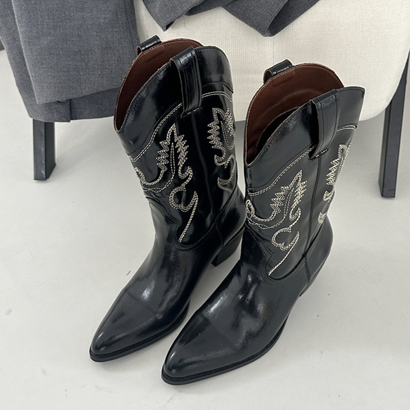 Liyke Designer Wine Red Leathe - Embroidery On Leather recension och pris